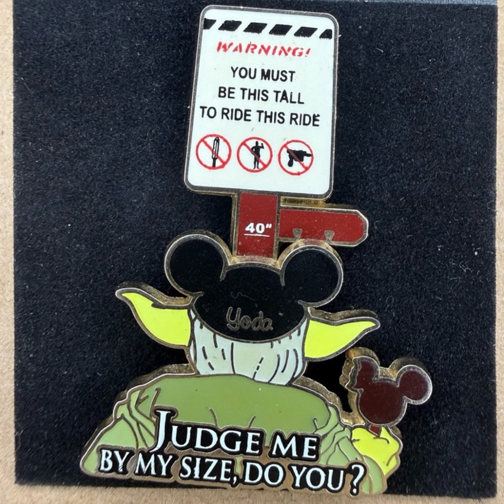 Disney parks Star Wars Judge Me By My Size Do You? Yoda 3D treating pin NWT